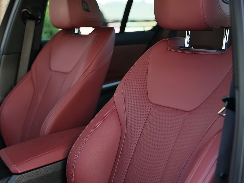 2024 BMW 3 Series 330i - Photo 21