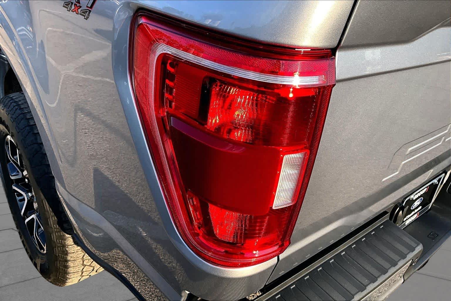 Certified Used 2023 Iconic Silver Metallic Ford XLT image 28