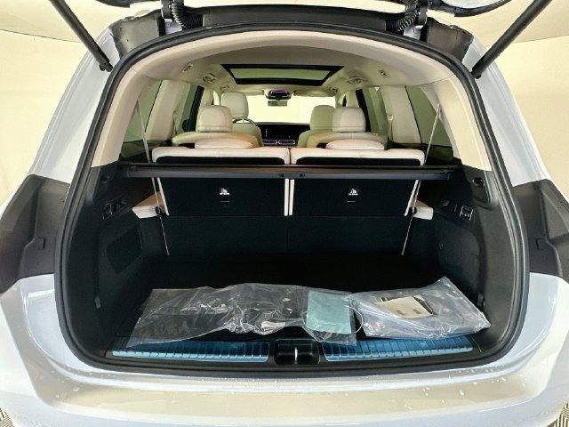 New 2027 Polar White Mercedes-Benz GLS 450 image 58
