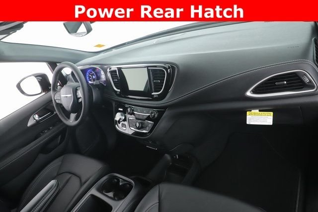 2026 Chrysler Pacifica Select - Photo 30
