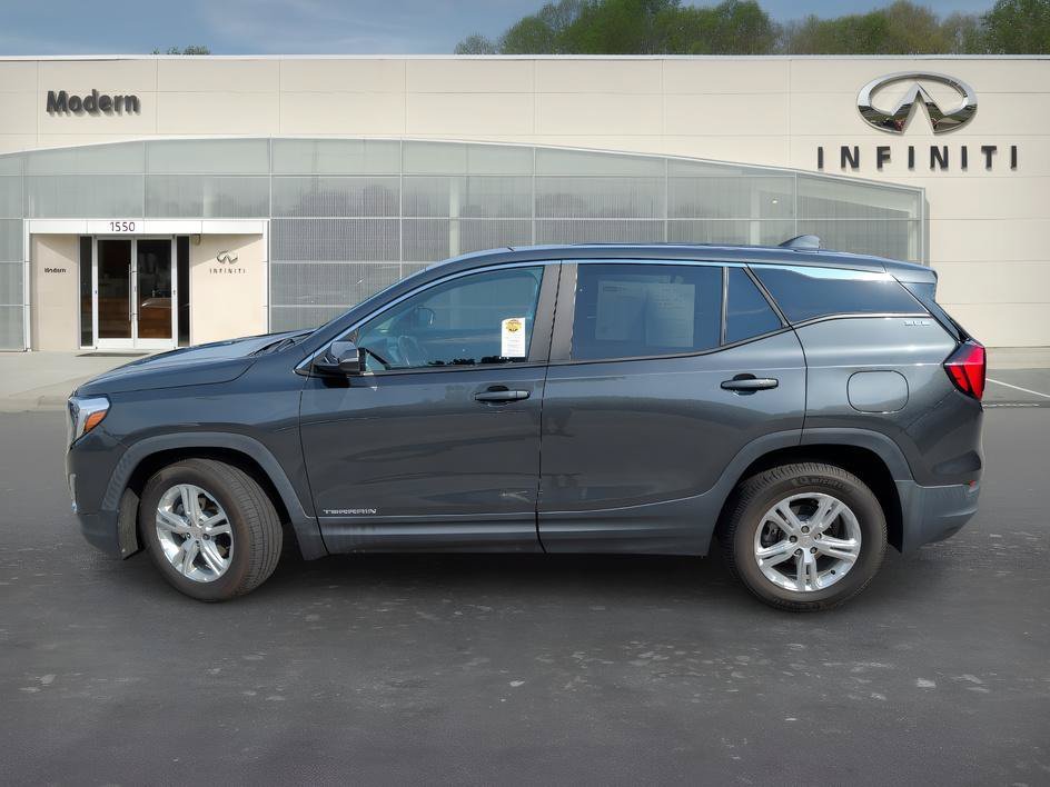 Used 2021 Graphite Gray Metallic GMC SLE image 6