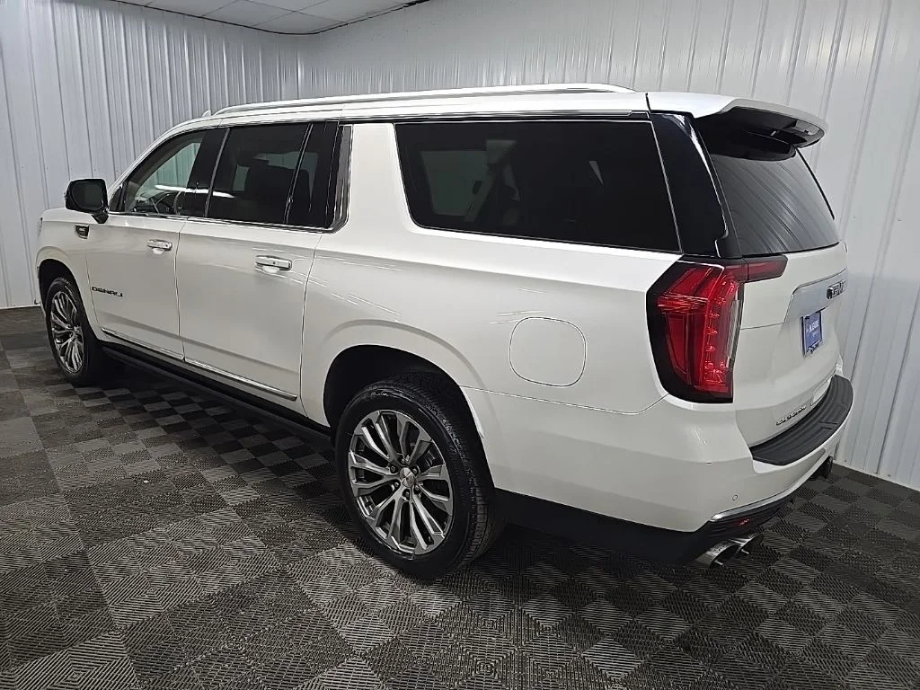 Used 2021 White GMC Denali image 9