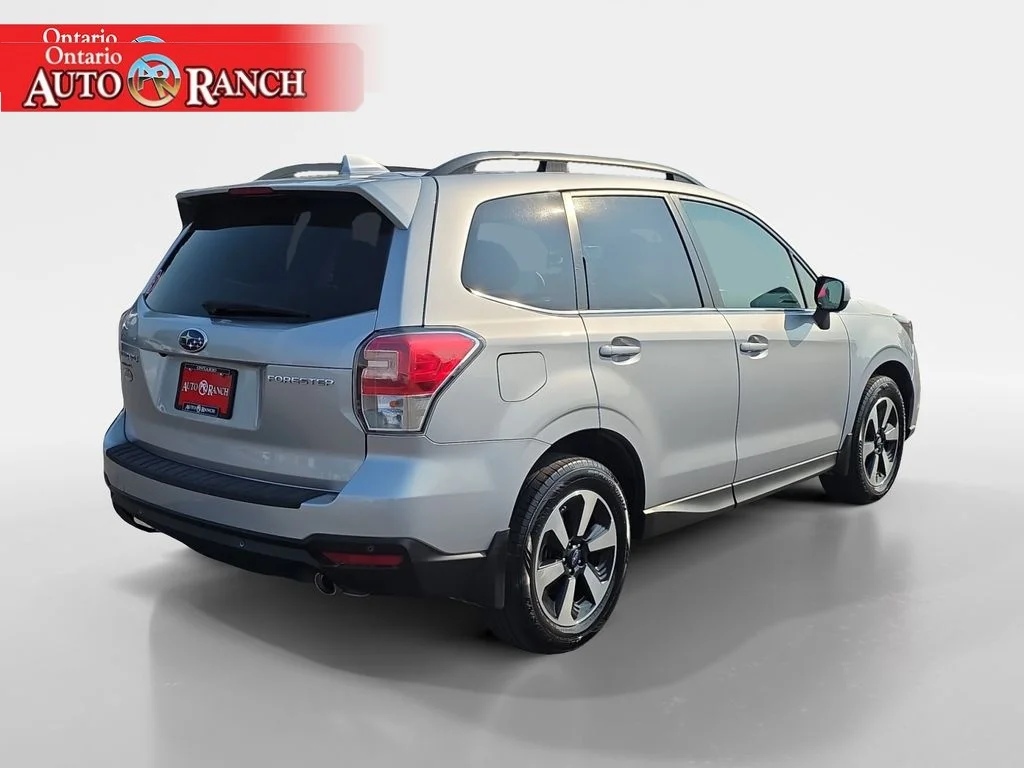Used 2018 Ice Silver Metallic Subaru Limited image 5