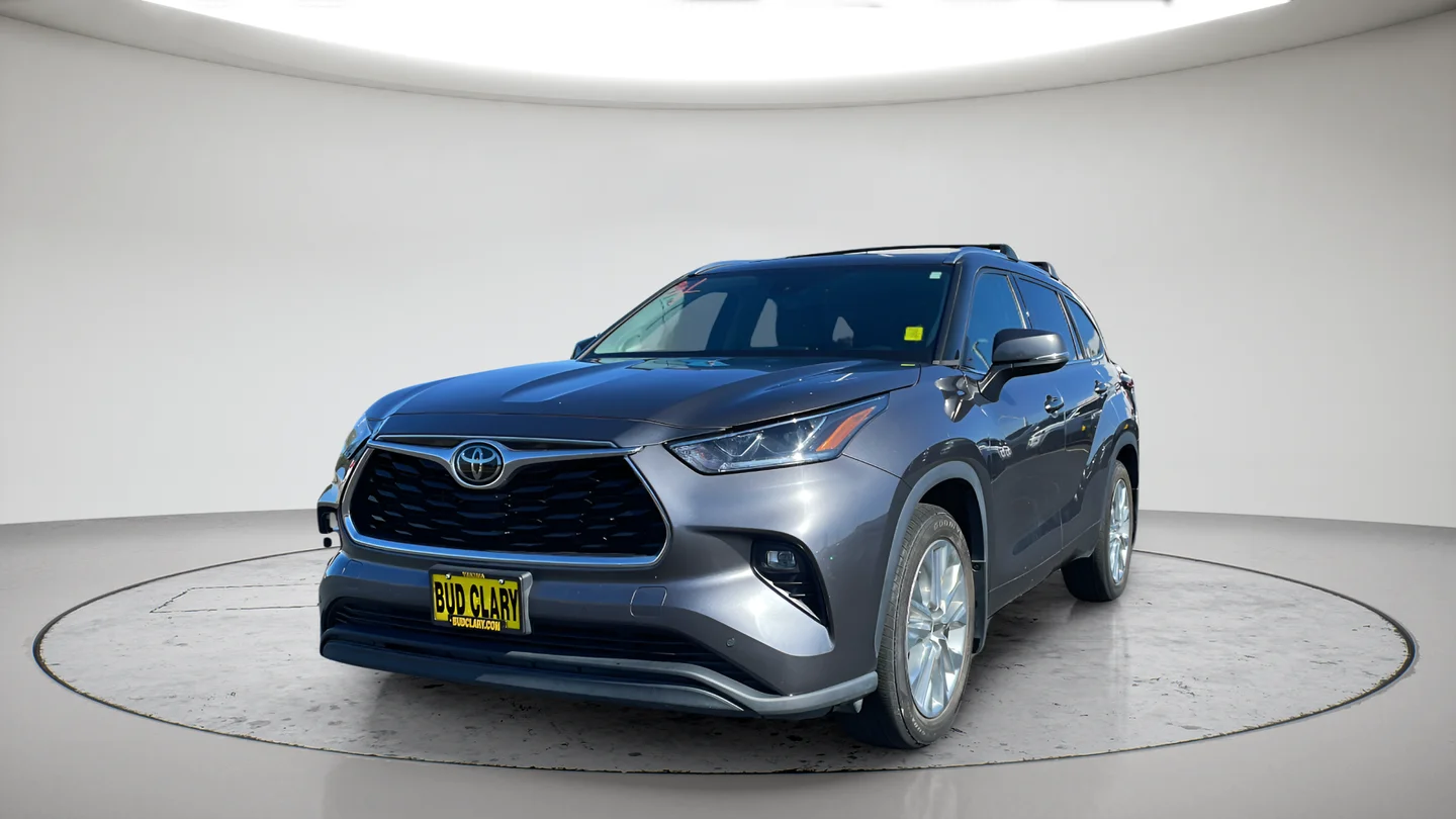 Used 2022 Gray Toyota Limited image 7