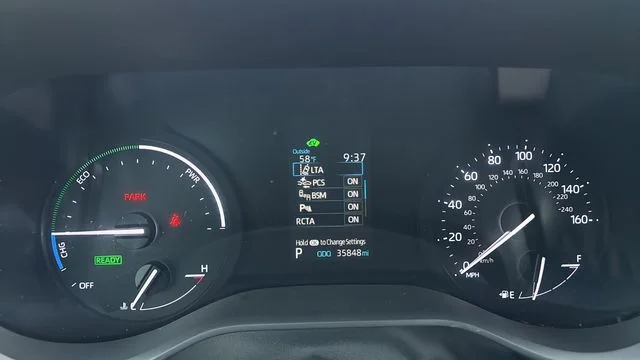 Used 2023 Beige Toyota XLE image 12
