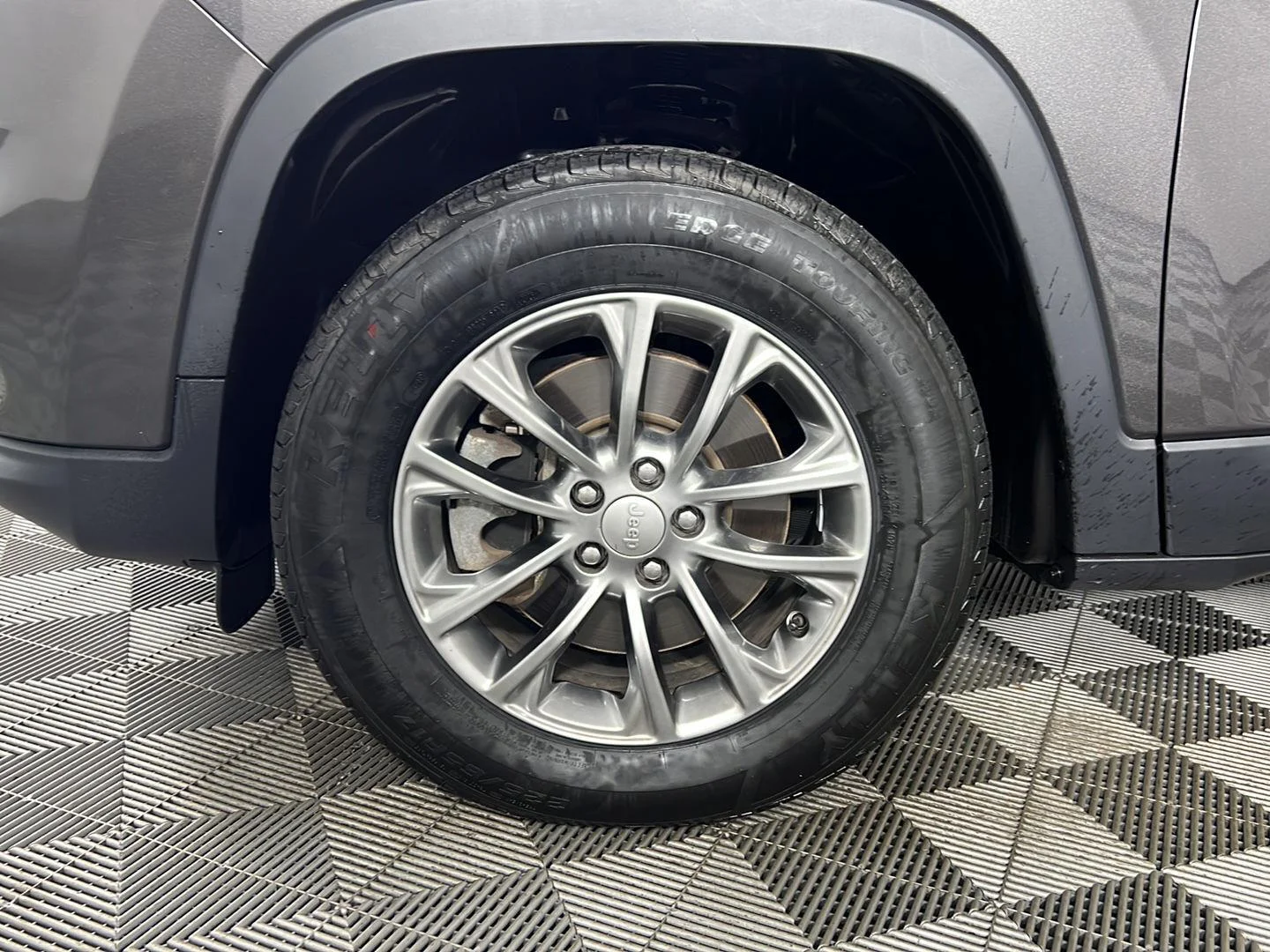 Used 2021 Gy Jeep Latitude Plus image 12