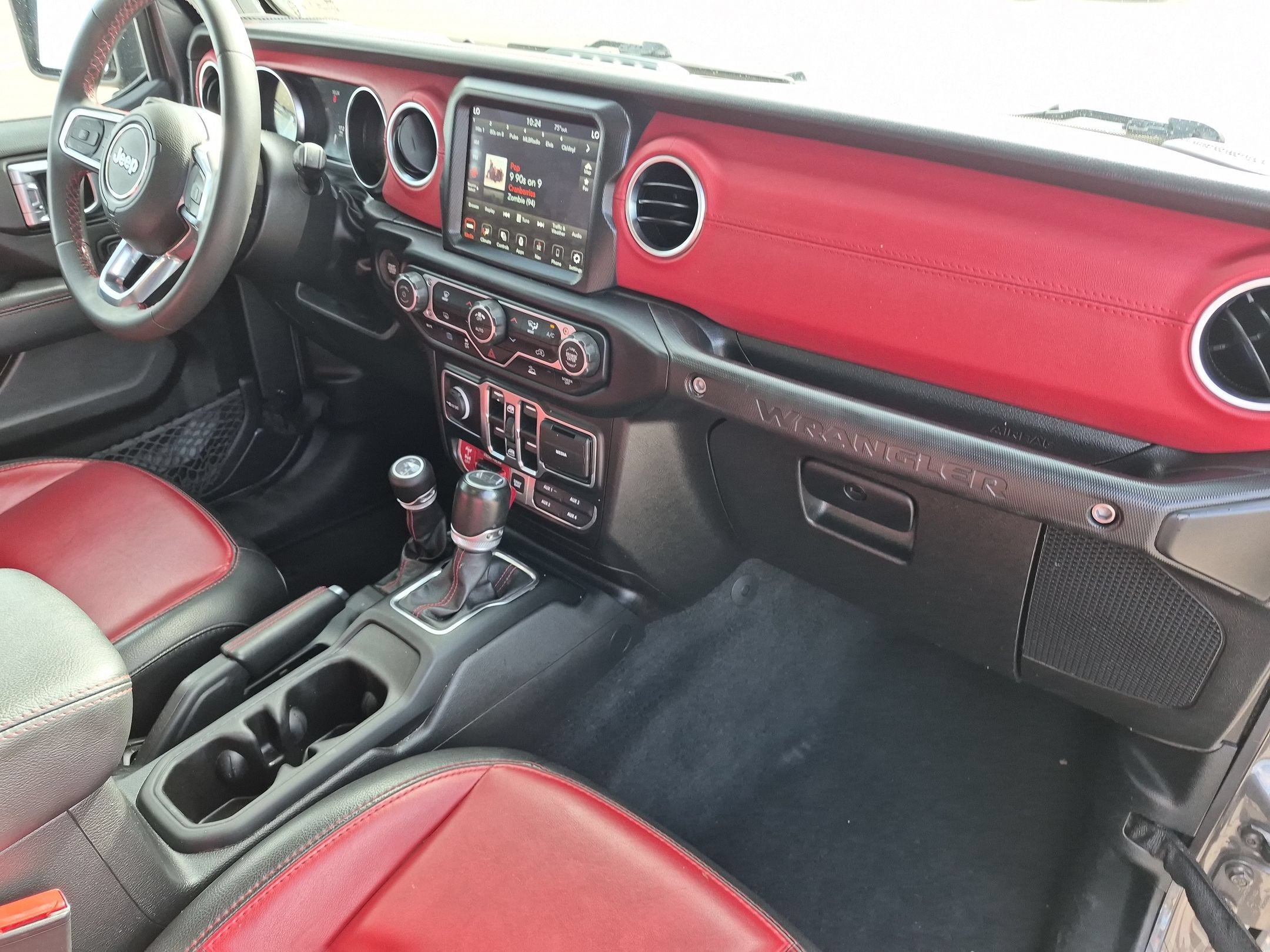 Used 2023 Granite Crystal Metallic Clearcoat Jeep Rubicon 20th Anniversary image 31