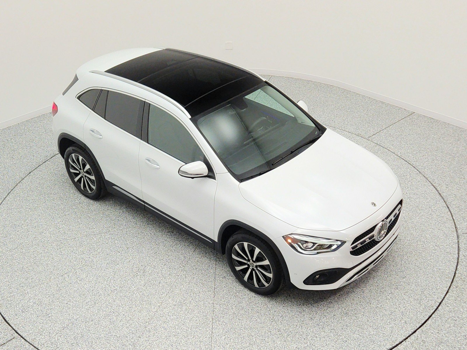 Used 2021 Digital White Metallic Mercedes-Benz GLA 250 4MATIC® SUV image 25