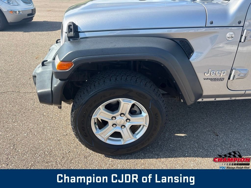 Used 2019 Silver Jeep Sport S image 26