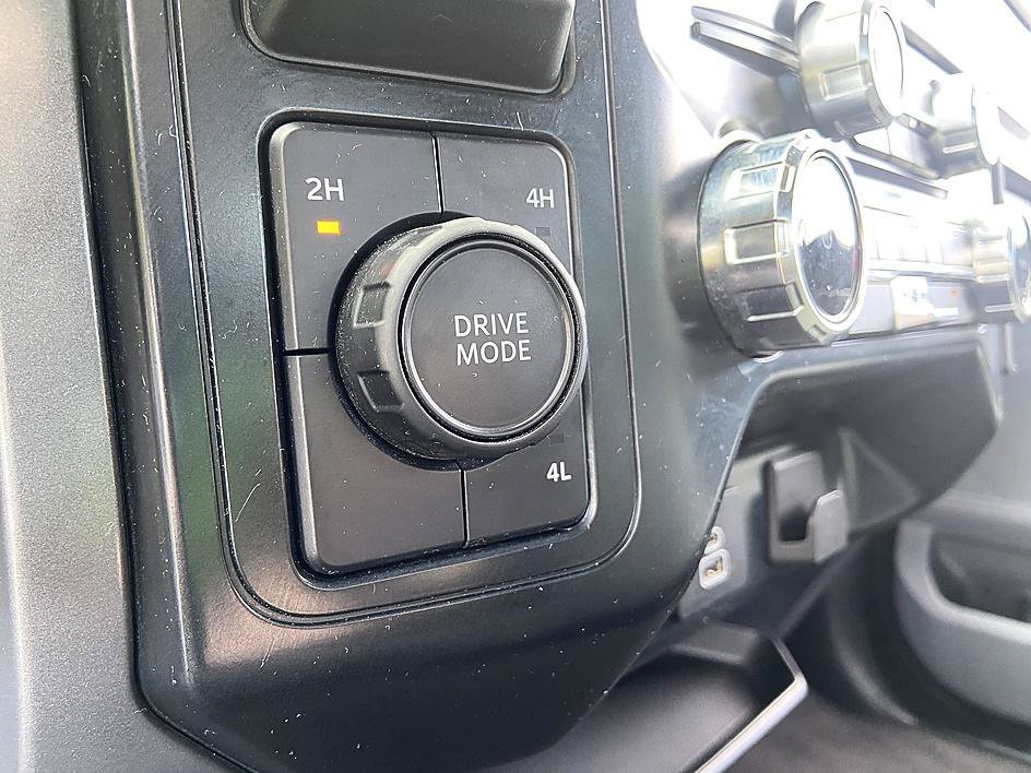 Used 2025 Black Metallic Ford XLT image 21