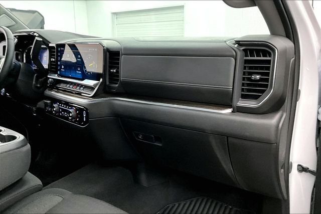 Used 2025 Summit White Chevrolet LT image 19