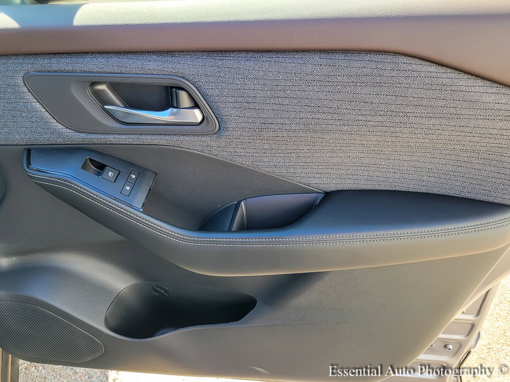Used 2023 Gun Metallic Nissan SV image 20