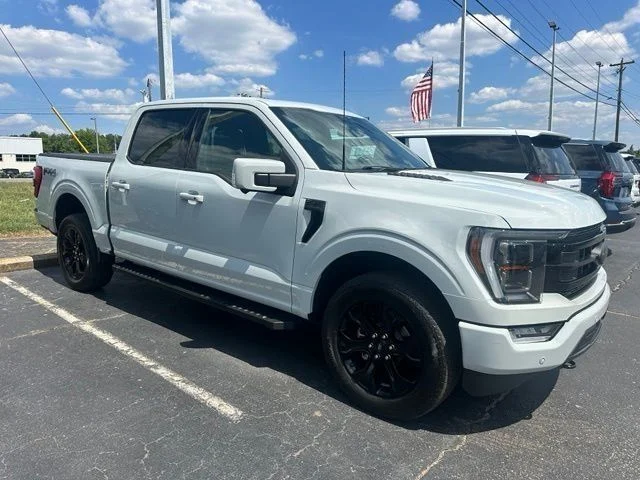 Used 2023 White Ford Lariat image 1