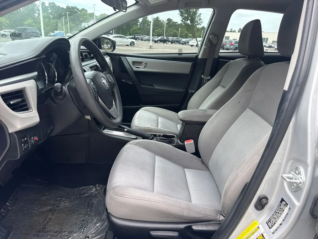 Used 2016 Classic Silver Metallic Toyota LE image 12