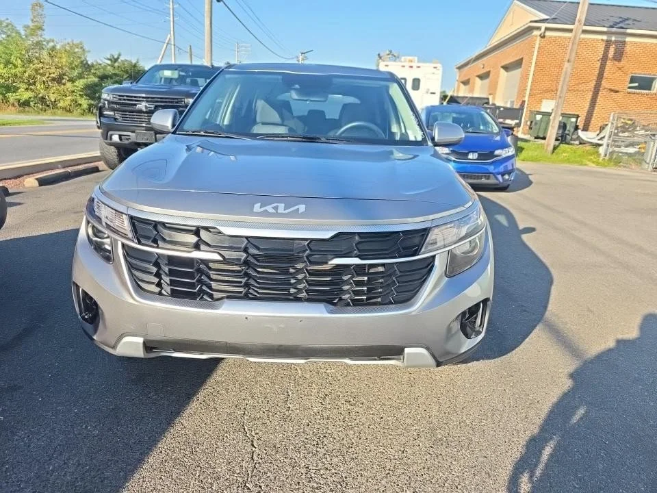 Certified Used 2026 Gray Kia LX image 2