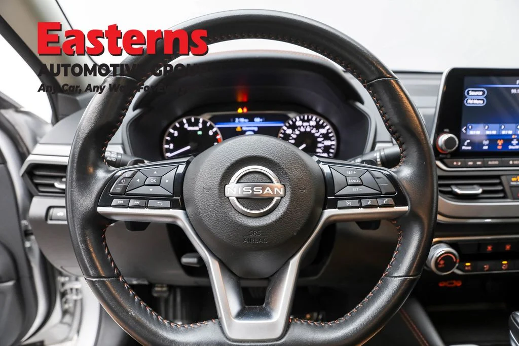 Used 2024 Silver Nissan 2.5 SR image 10