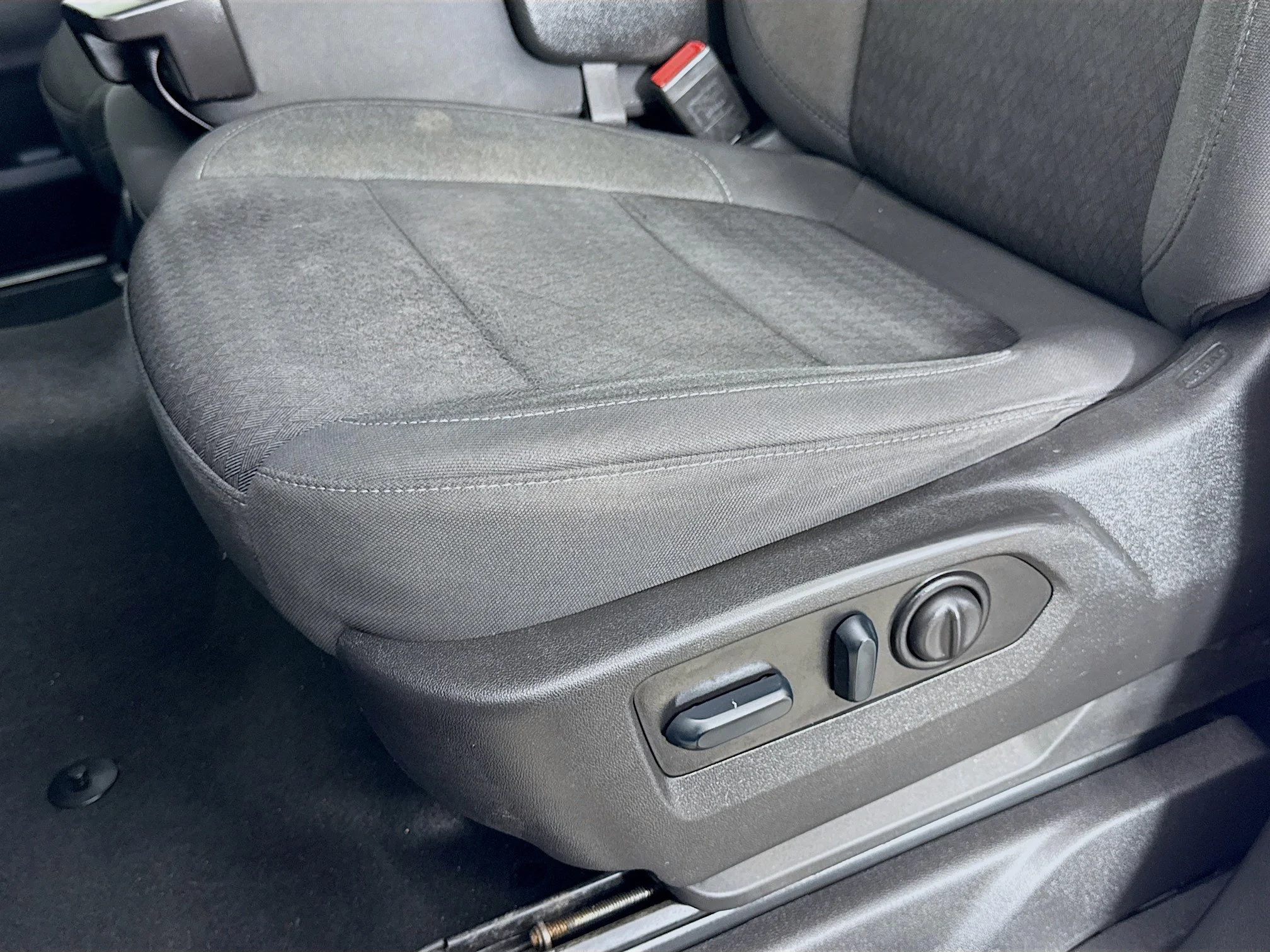 Used 2022 Summit White Chevrolet LT image 21