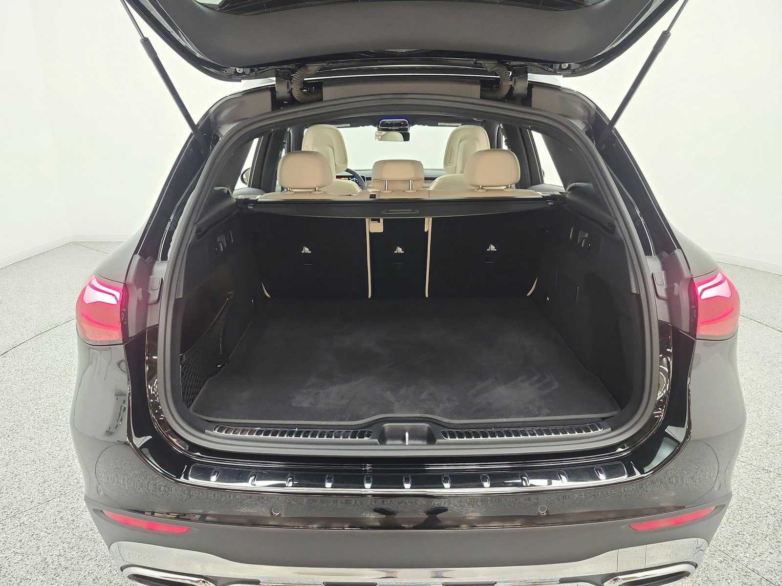 Used 2024 Black Mercedes-Benz GLC 300 4MATIC® SUV image 19