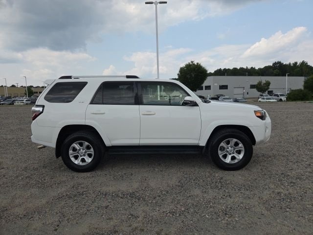 Used 2020 White Toyota SR5 Premium image 6