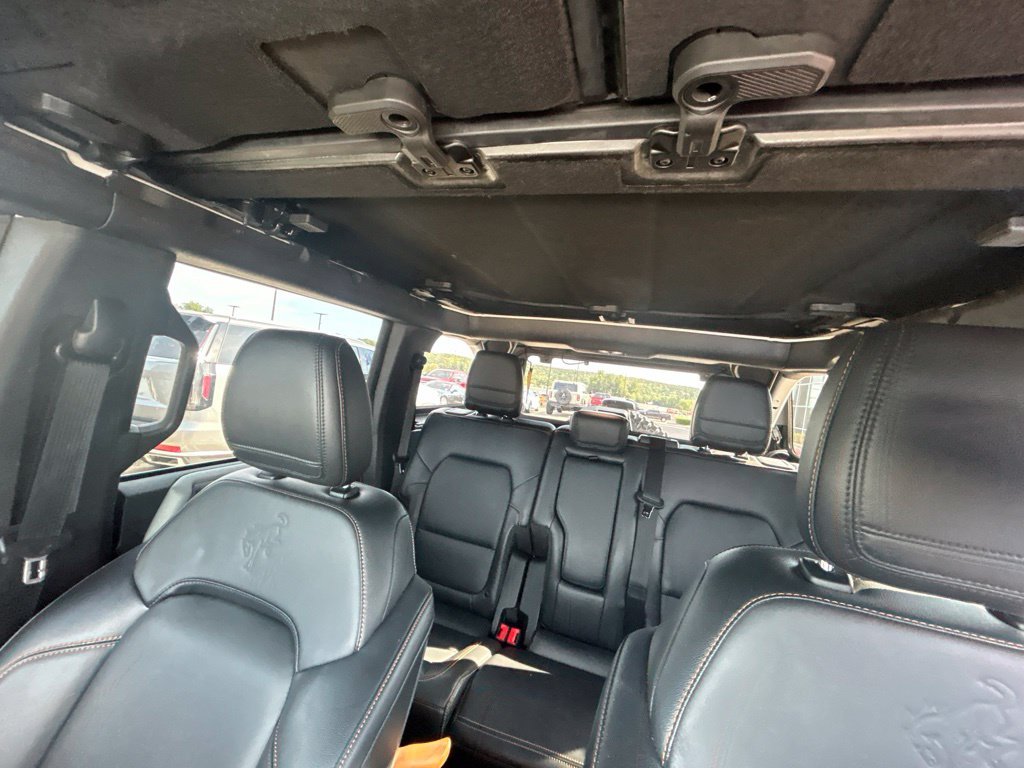 Used 2023 Oxford White Ford Badlands image 18