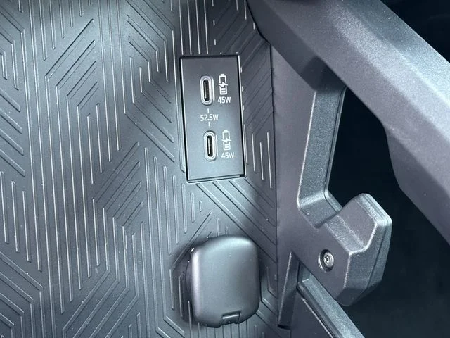 2025 Toyota Tacoma SR5 - Photo 20