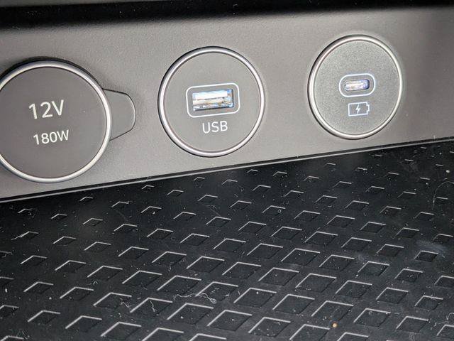 2026 GENESIS G70 Standard - Photo 21