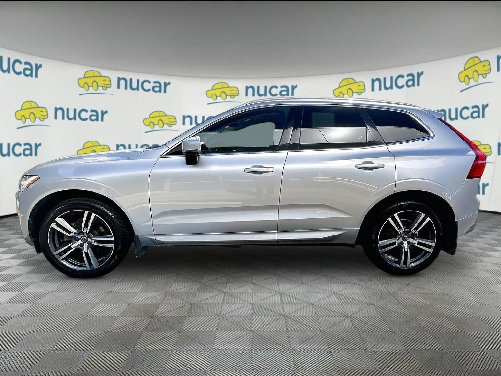 Used 2020 Silver Volvo T5 Momentum image 4