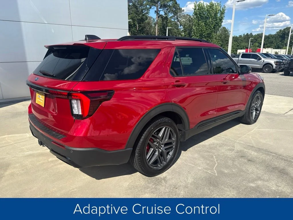 Certified Used 2025 Rapid Red Metallic Tinted Clearcoat Ford ST-Line image 7