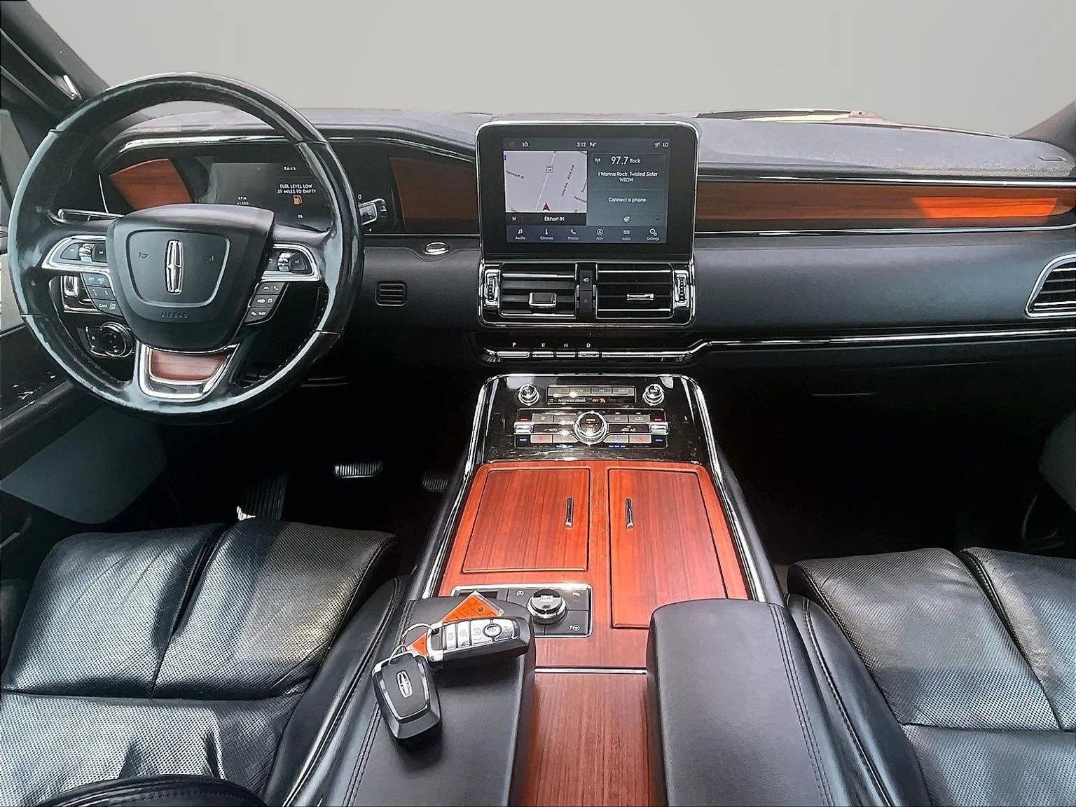 Used 2020 Black Lincoln Reserve image 16