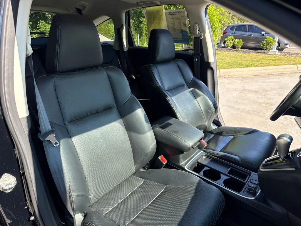 Used 2016 White Diamond Pearl Honda EX-L image 34