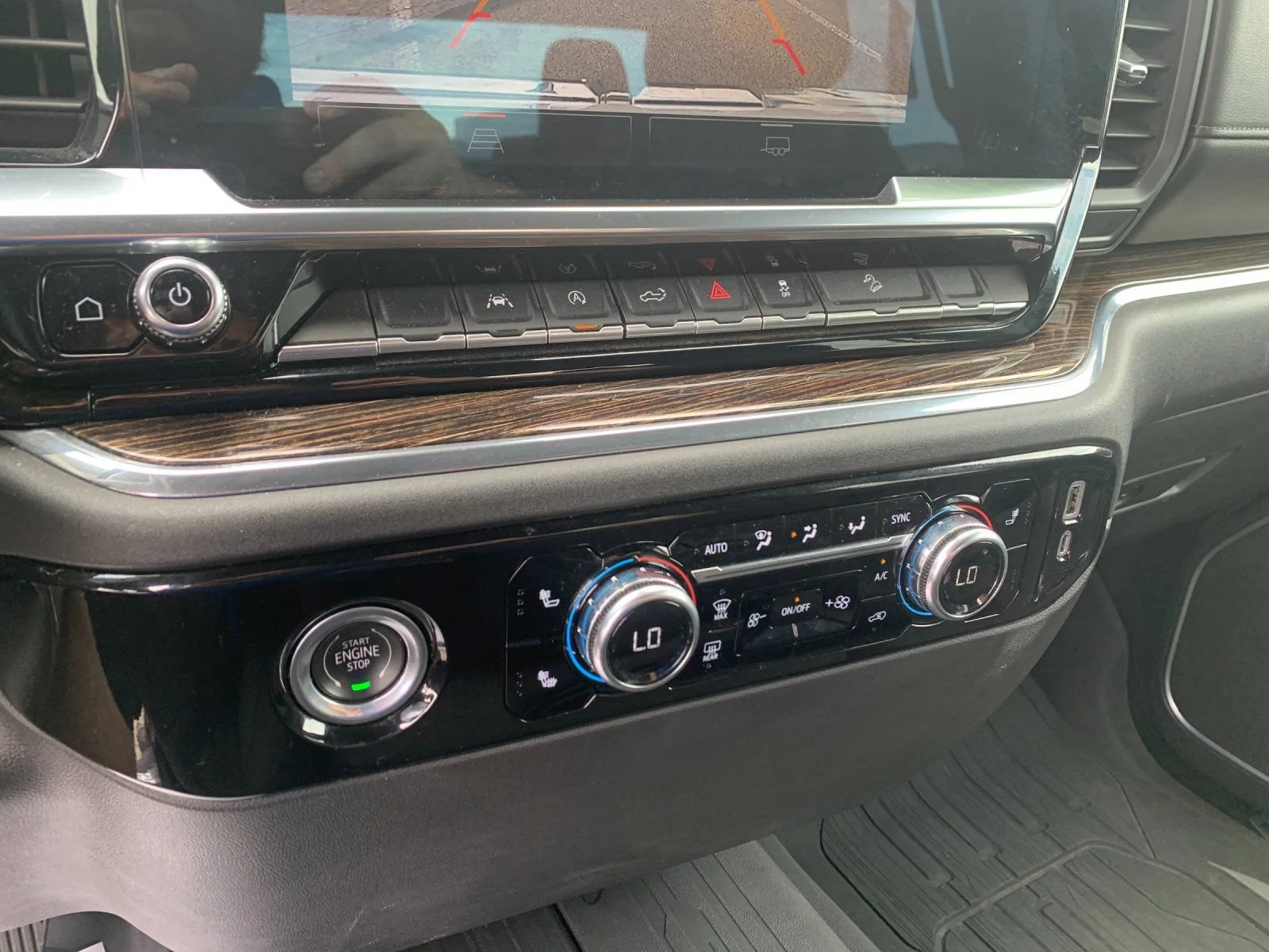 Used 2023 SUMMIT WHITE GMC Elevation image 22