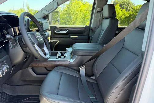 New 2026 Glacier White Tricoat GMC SLT image 17