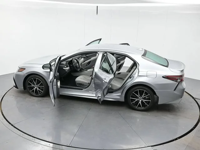 Used 2022 Celestial Silver Toyota SE image 40