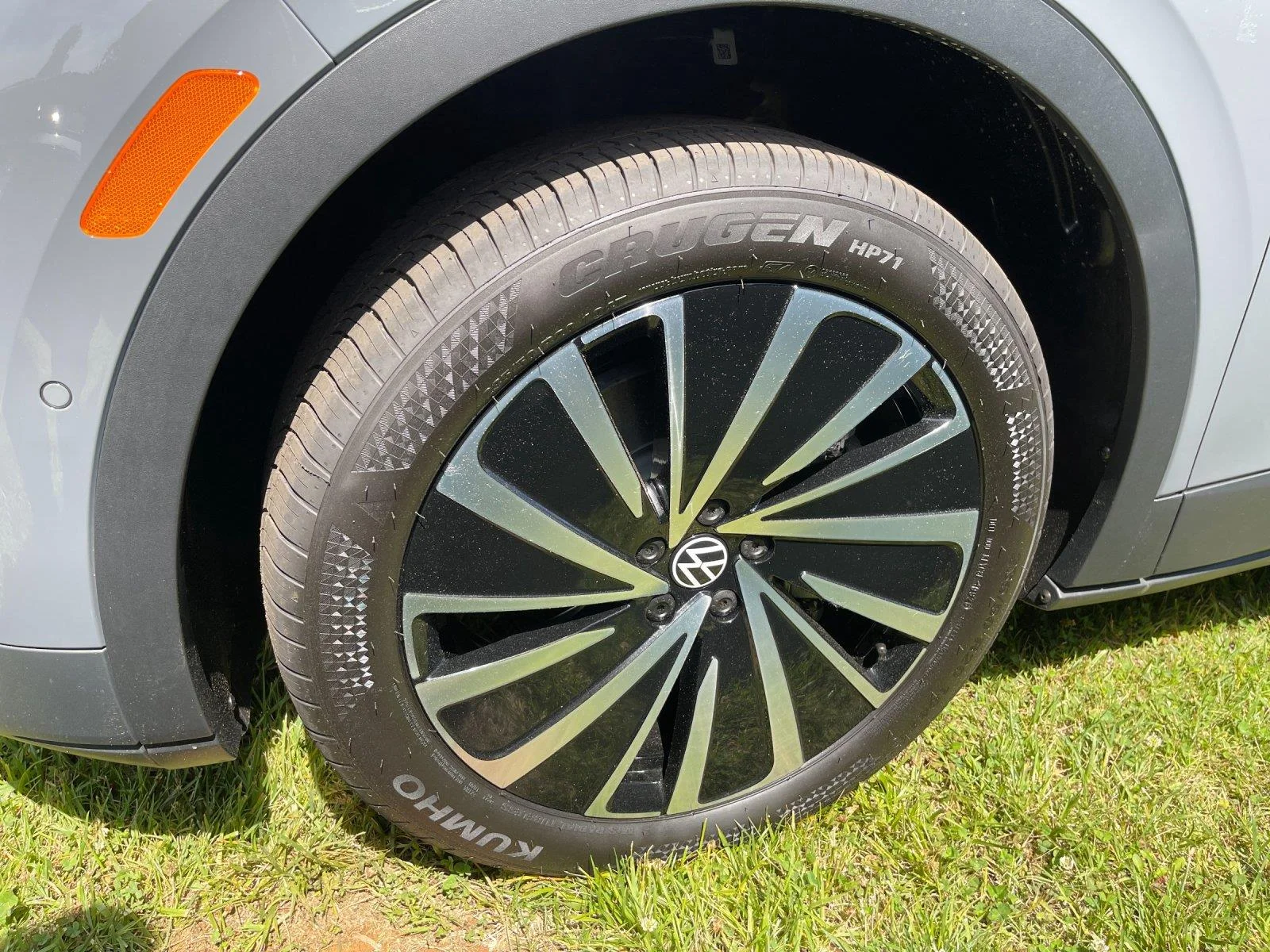 New 2026 Pure Gray Volkswagen Pro image 10