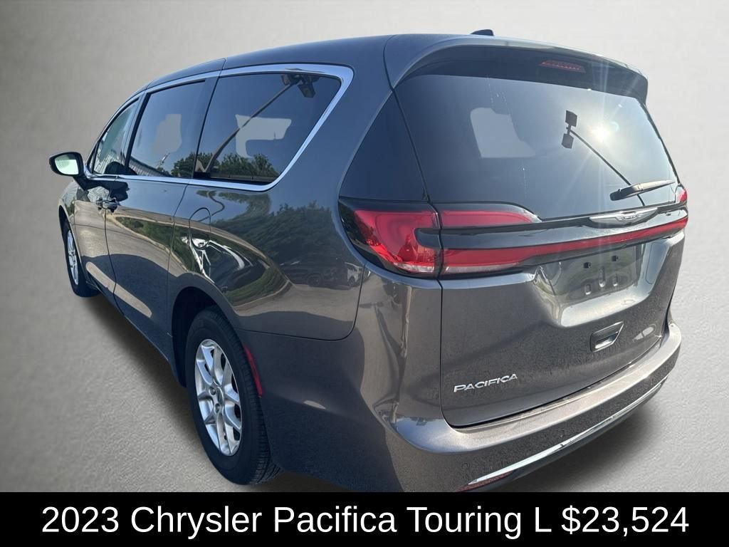 Used 2023 Crystal Metallic Chrysler Touring L image 5