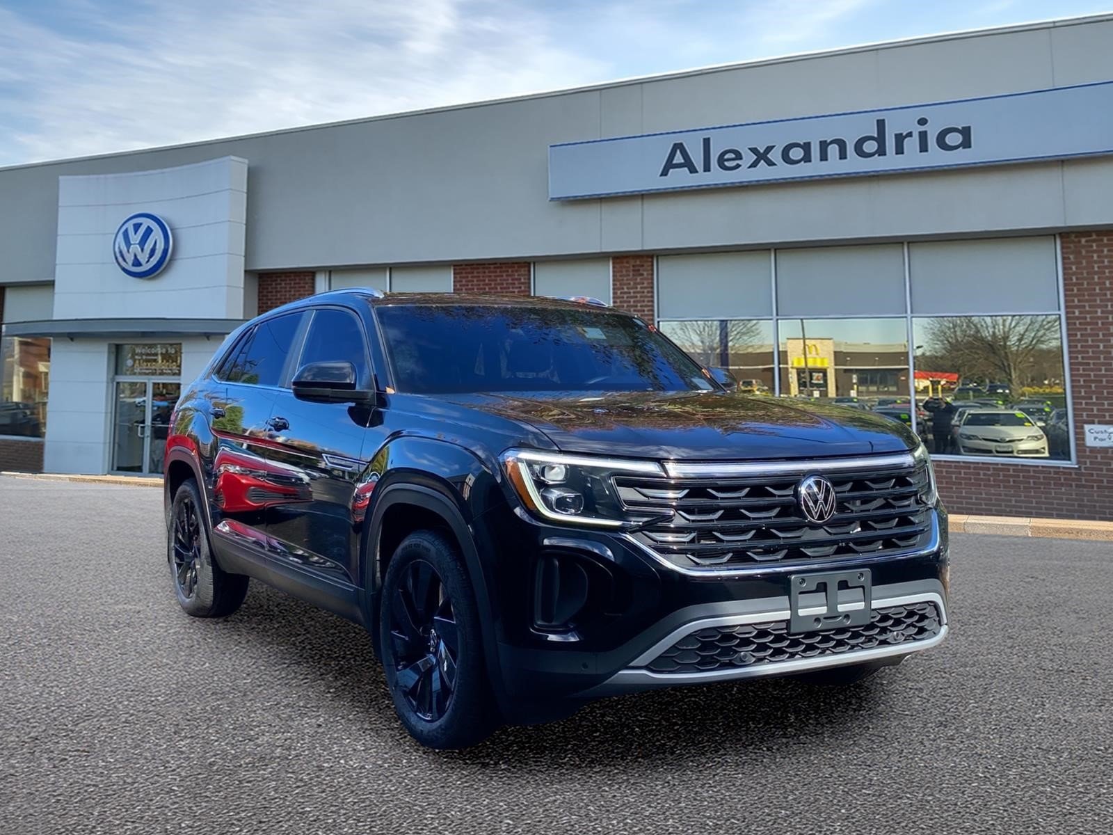 2024 Volkswagen Atlas Cross Sport SE w/Tech