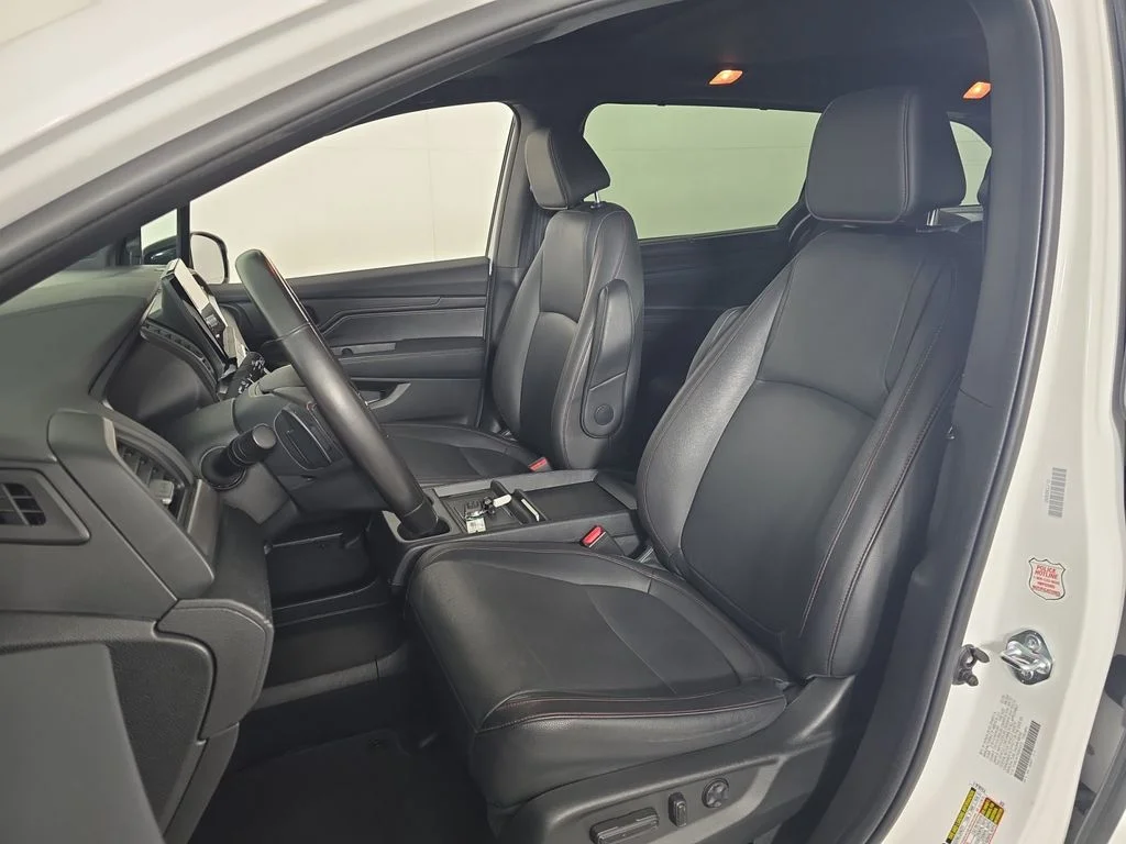 2025 Honda Odyssey Sport L - Photo 16