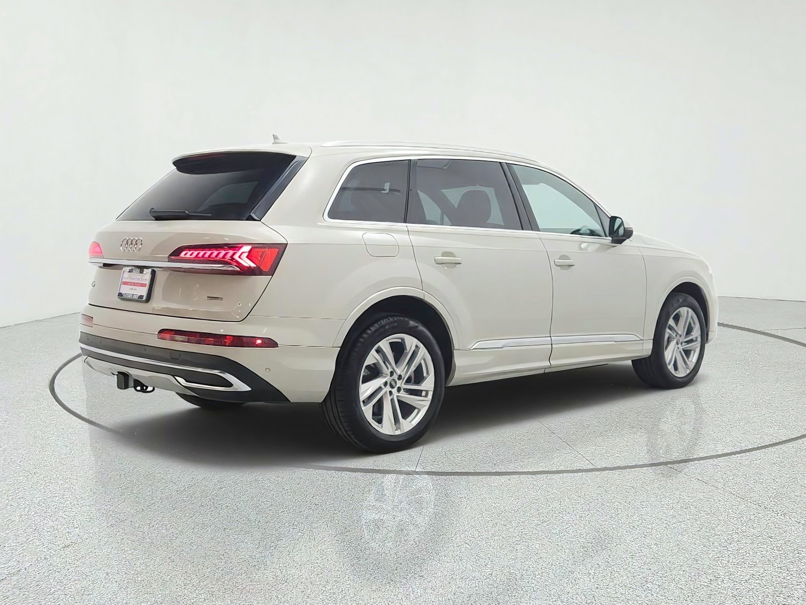 Used 2023 Vicuna Beige Metallic Audi Premium image 5