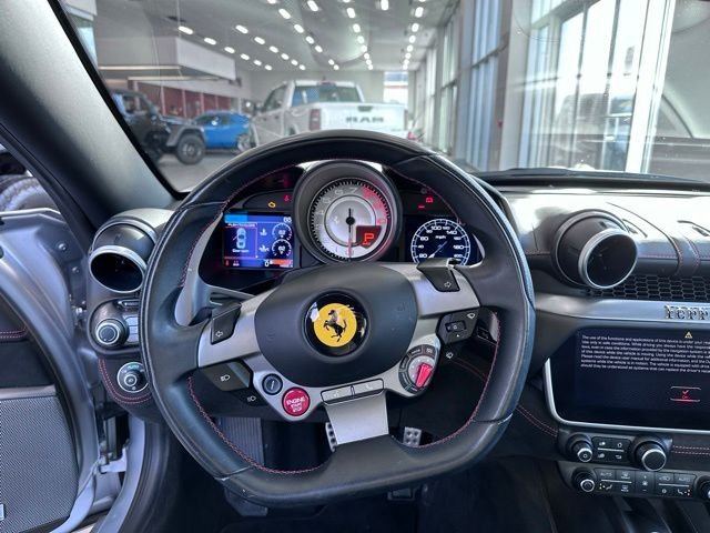 Used 2022 Silver Ferrari Base image 9