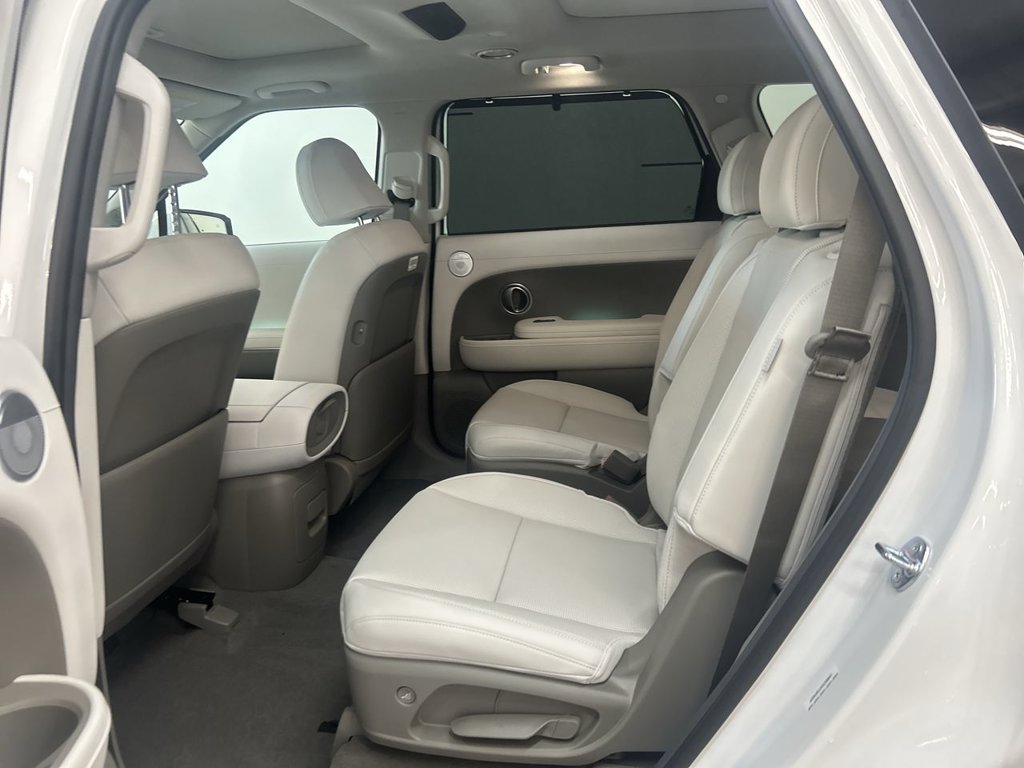 Used 2026 White Pearl Hyundai Limited image 16