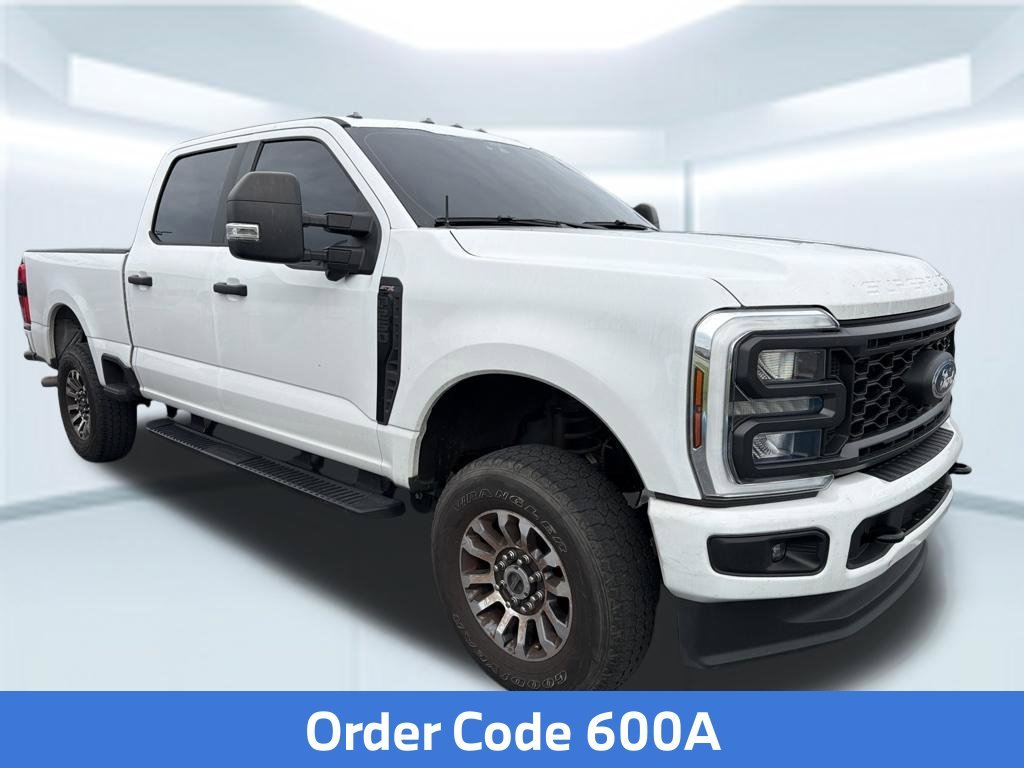 Used 2025 White Ford XL image 4
