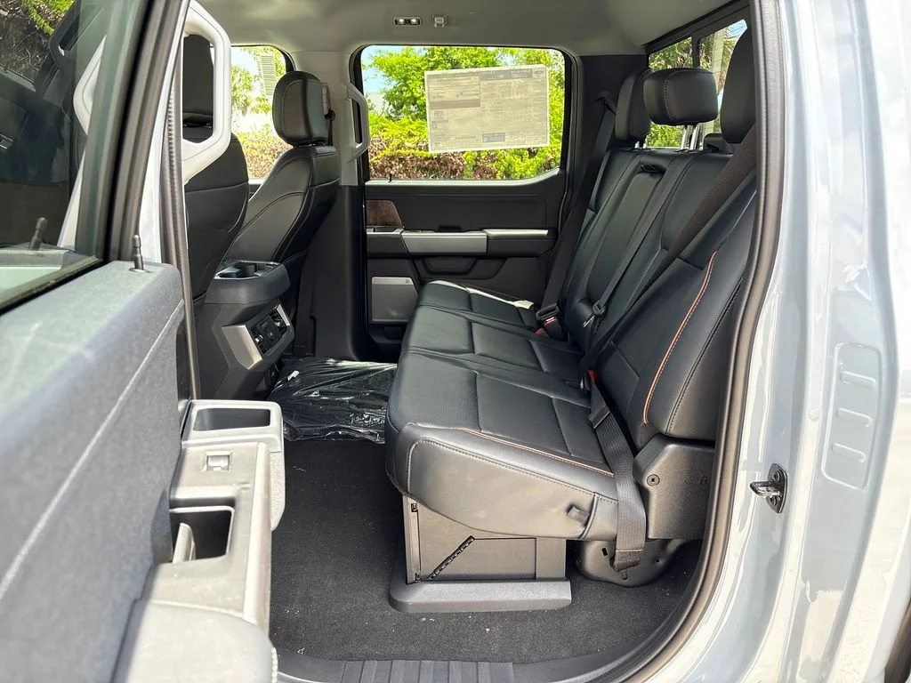 New 2026 Gray Ford Lariat image 31