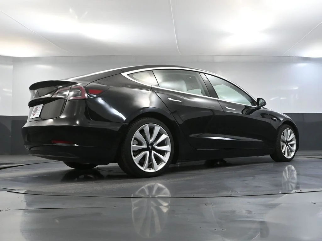 Used 2018 Black Tesla Long Range image 48