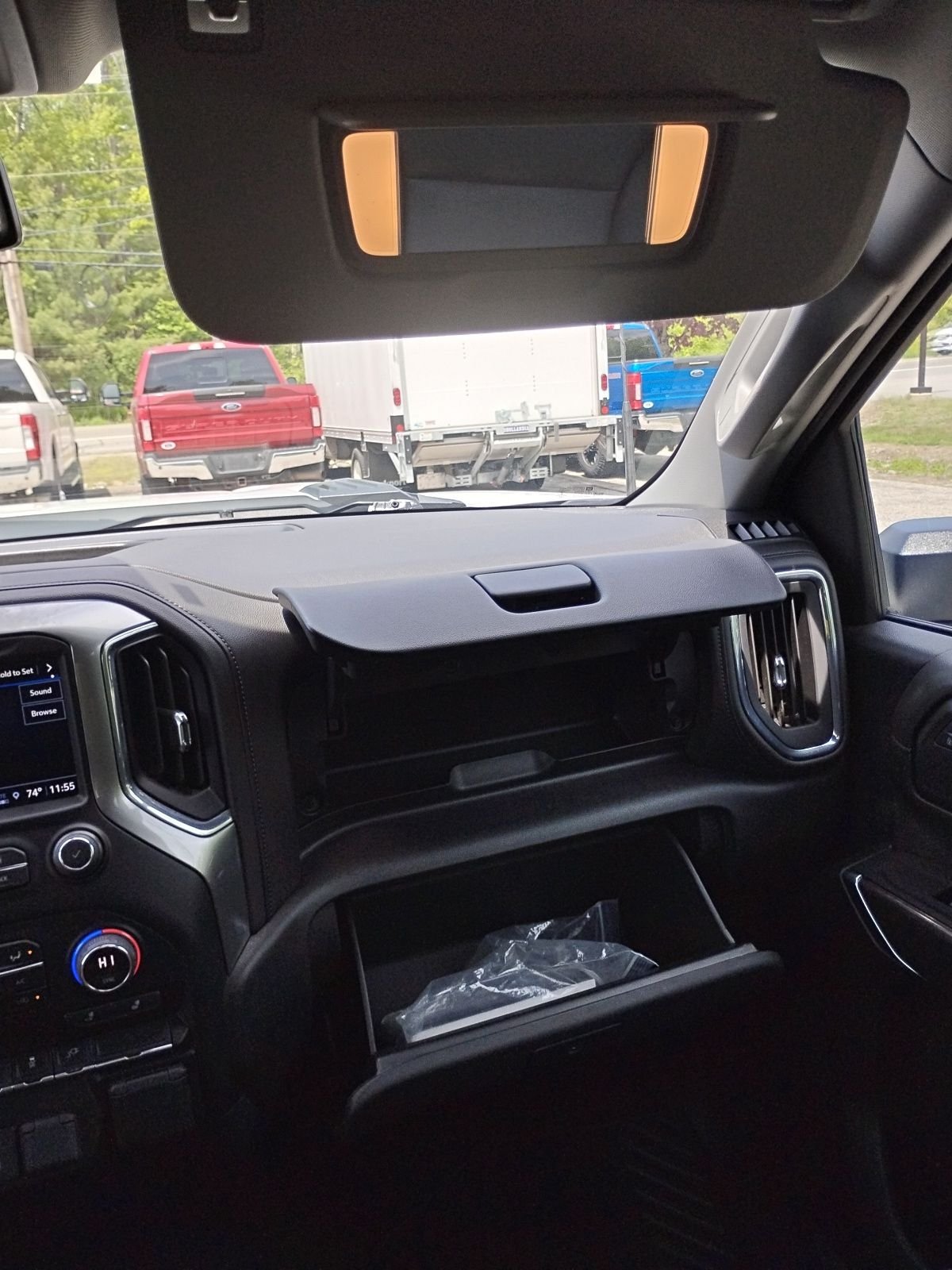 Used 2022 White Chevrolet LTZ image 17