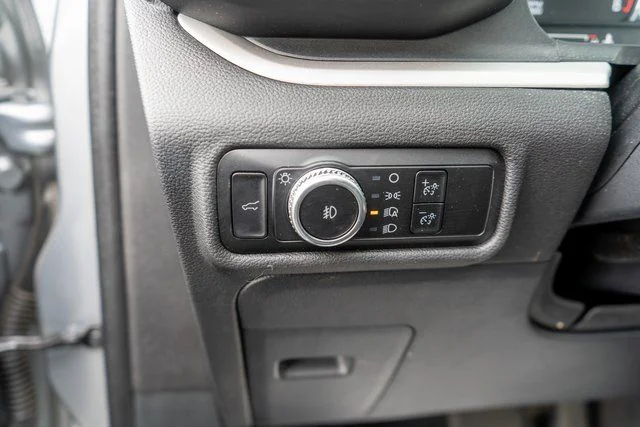 Used 2023 Silver Ford XLT image 21