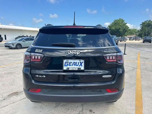 Used 2023 Black Jeep Latitude image 14