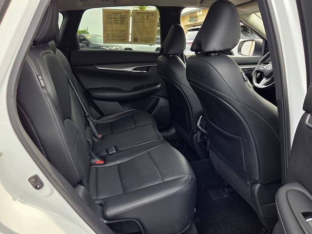 Used 2023 Lunar White INFINITI LUXE image 16
