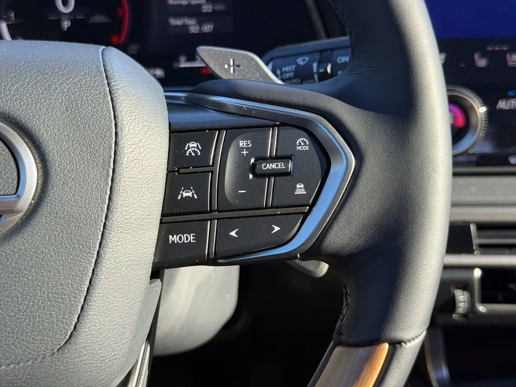 Used 2025 White Lexus 350 Premium image 30