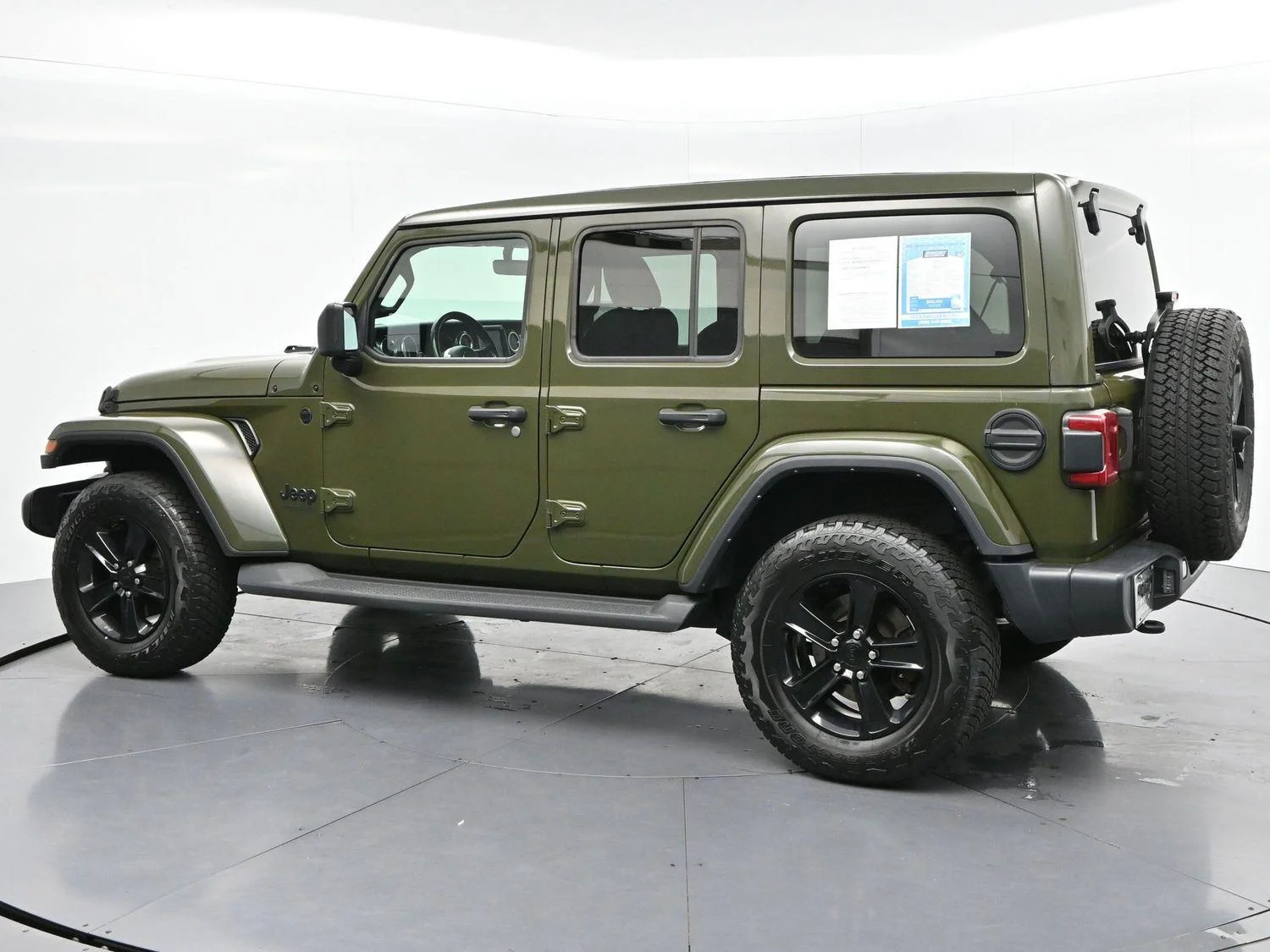 Used 2022 Sarge Green Clearcoat Jeep Unlimited Sahara Altitude image 5
