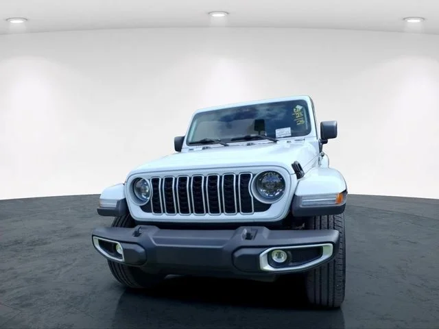 Used 2025 White Jeep Sahara 4xe image 5